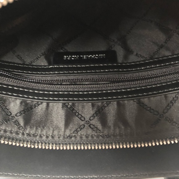 NWT Michael Kors XL Mercer tote. Black patent - Picture 9 of 12